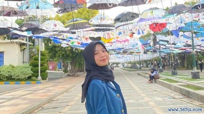 Gita T. Zahrani Mahasiswi Psikologi Universitas Airlangga